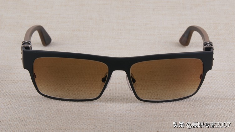 蔡司防蓝光单光镜片,蔡司1.5近视眼镜加防蓝光变色镜片