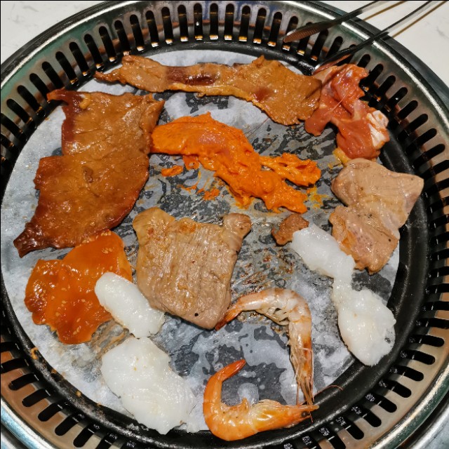 这才是真正的自助火锅烧烤,自助烧烤和火锅哪个更受欢迎