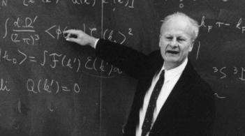 太阳是不是一个燃烧的火球,太阳是不是大火球