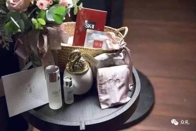 什么是伴手礼？快来看看大明星们的伴手礼~