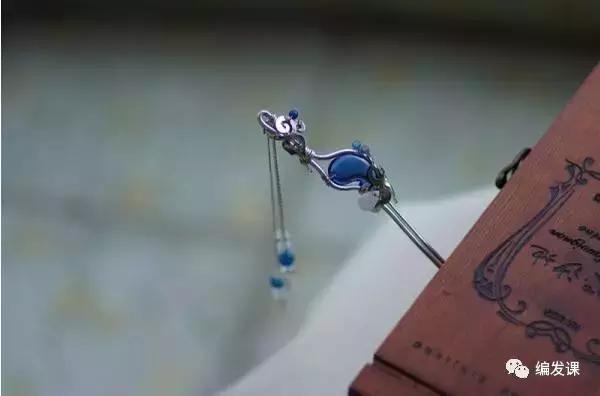 古代编发教程插簪子和发夹,古代编发怎么编