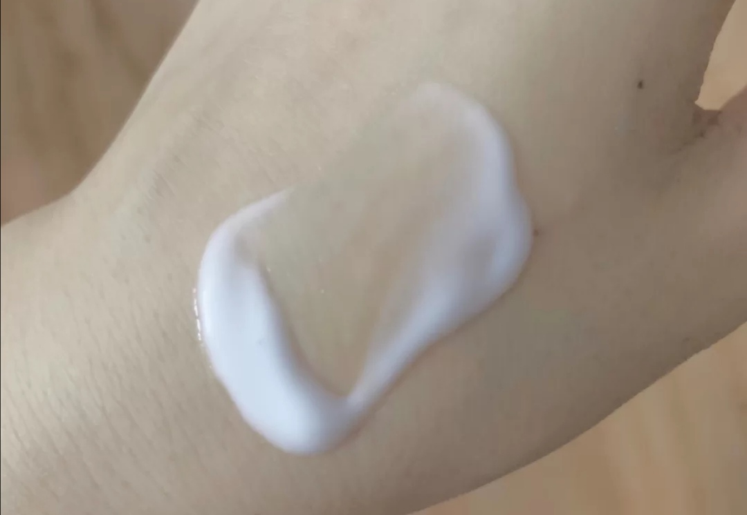 黛珂植物韵律和美白水乳哪款好,ipsa水乳