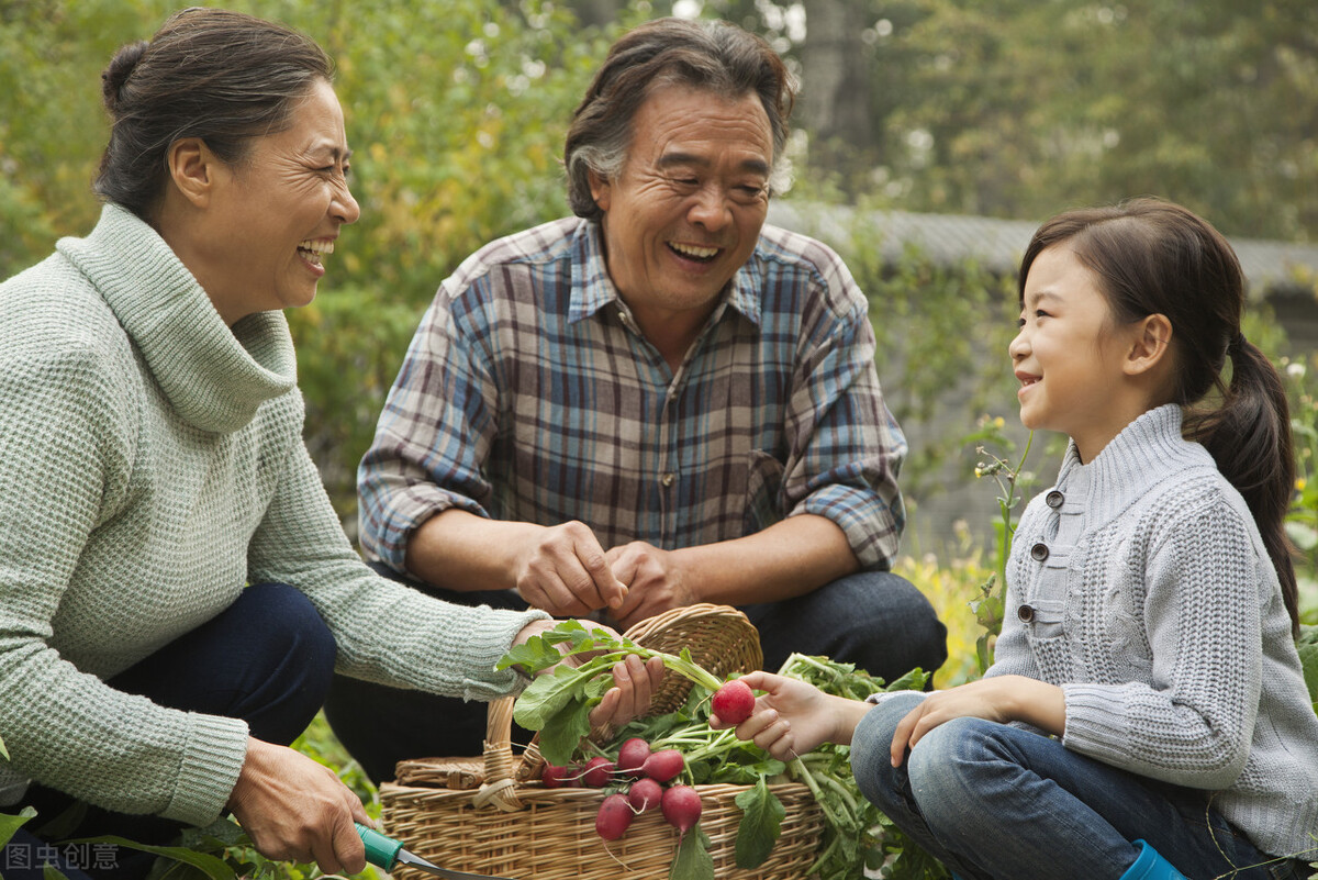 60多岁体检肝功能异常,73岁的老人查出肝有问题