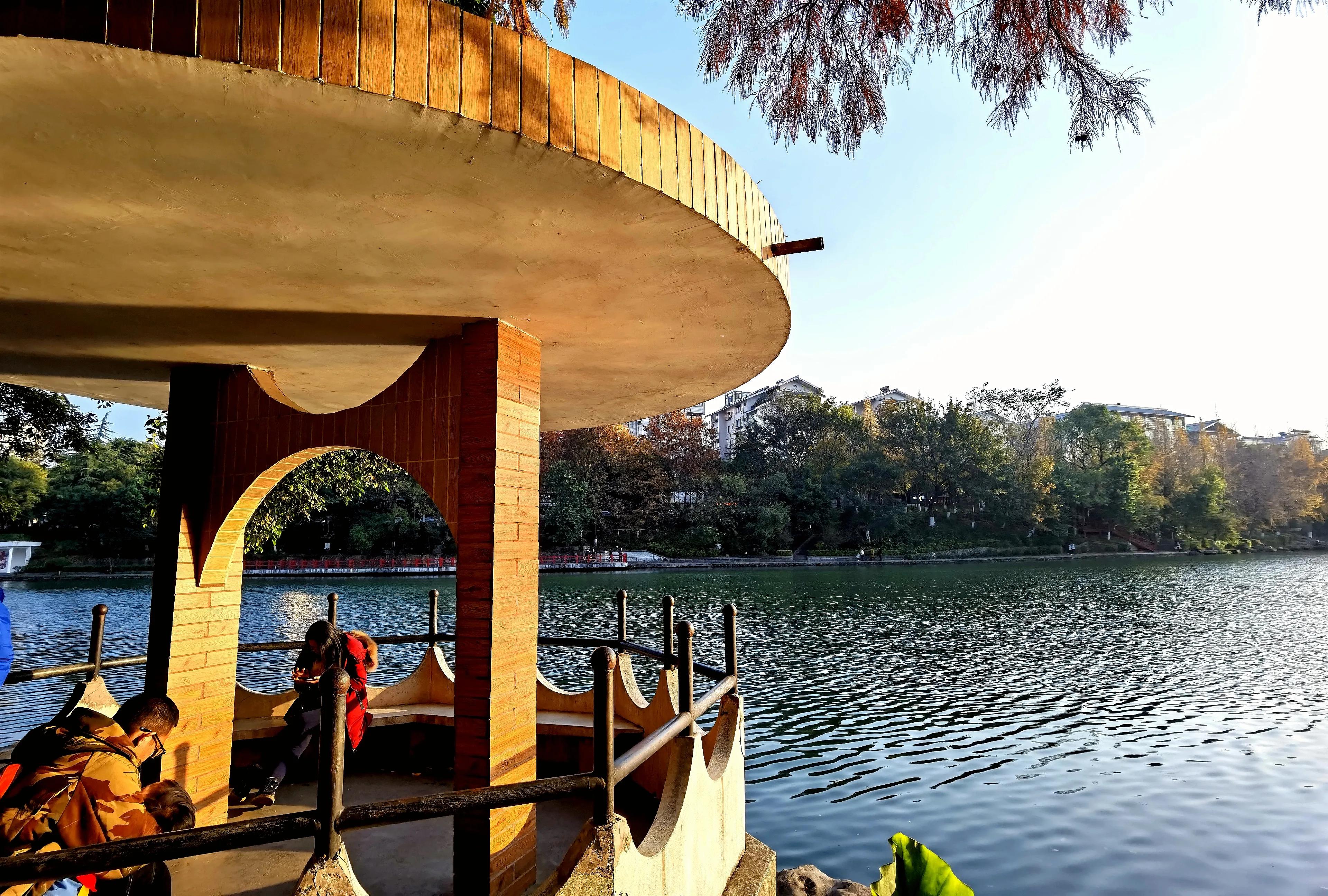 桂林：冬季到桂湖来看景