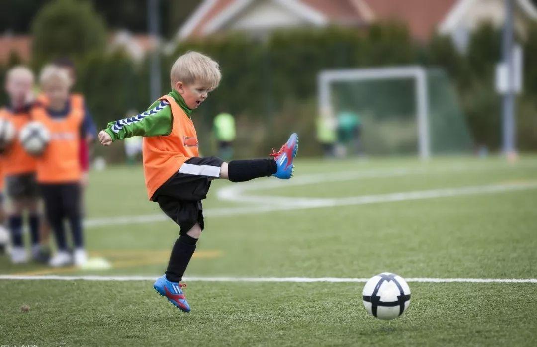 央视童鞋检测不合格一览表,央视曝光重金属童鞋