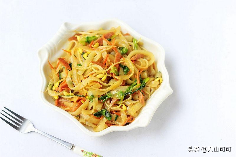 怎么炒河粉才是最好吃的,炒河粉不粘锅的做法详细图文步骤