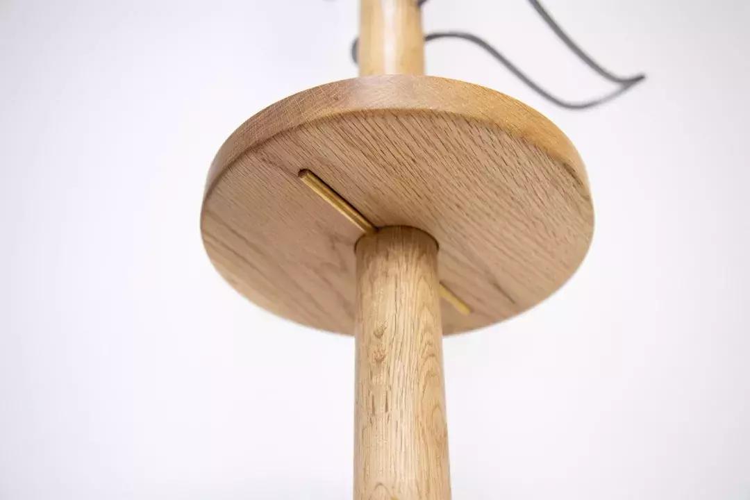 见过漂浮的衣架吗丨4个衣帽架设计给心爱的衣服安个家