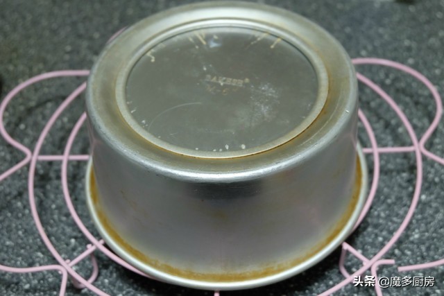 100克低筋面粉做蛋糕要放几个鸡蛋,130克低筋面粉放多少鸡蛋做蛋糕