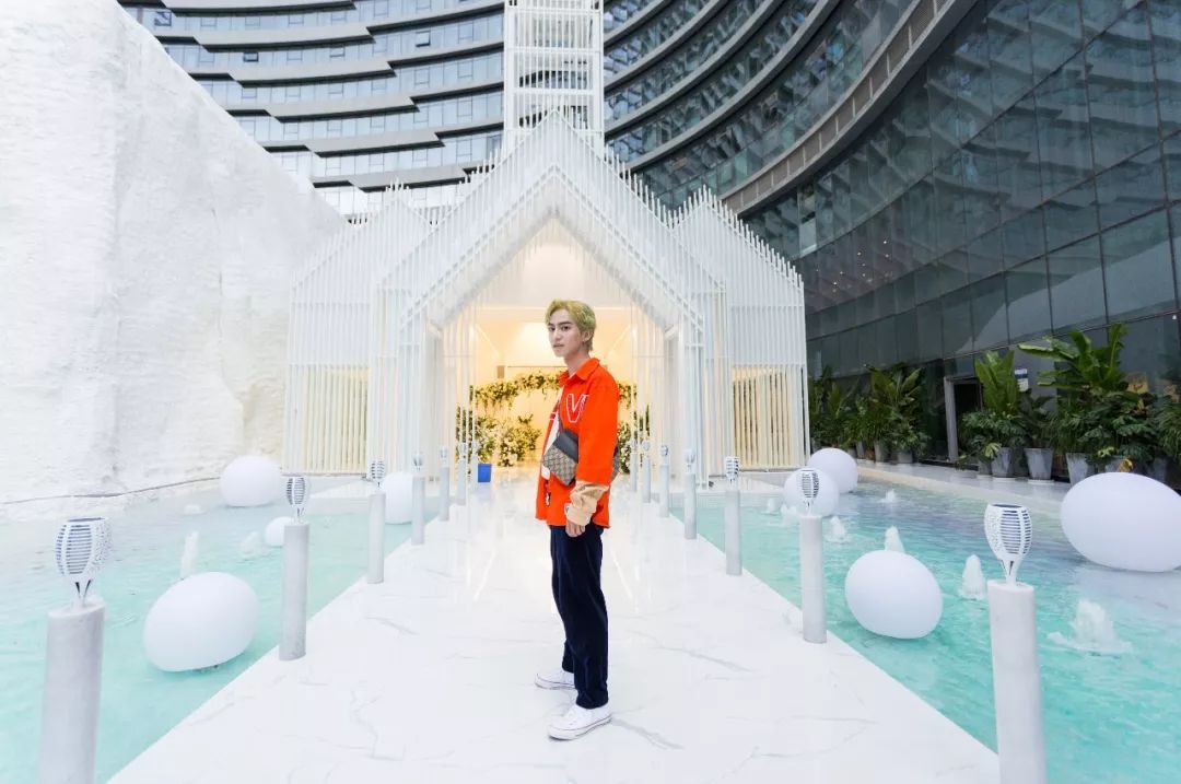 look缃戠孩,look鍝ュ摜