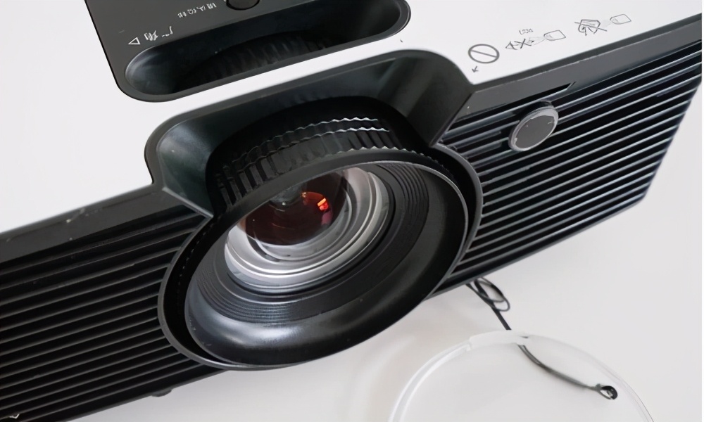 双十一商用便携投影机好选择理光商务便携新品了解一下