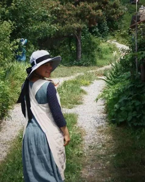 她放弃城市生活,一家人搬到乡下田园:自给自足