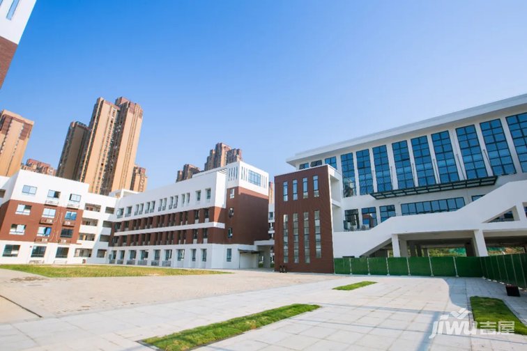 湖南师大附属步步高新天地小学,步步高新天地学校