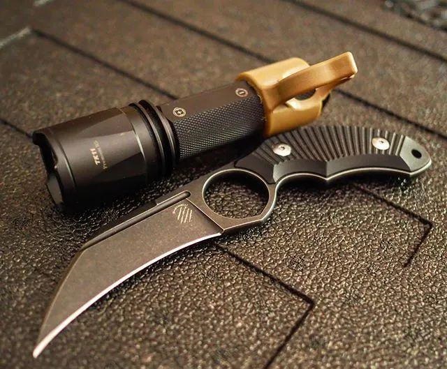 特种兵专用野外多功能护身刀,特种兵小武器