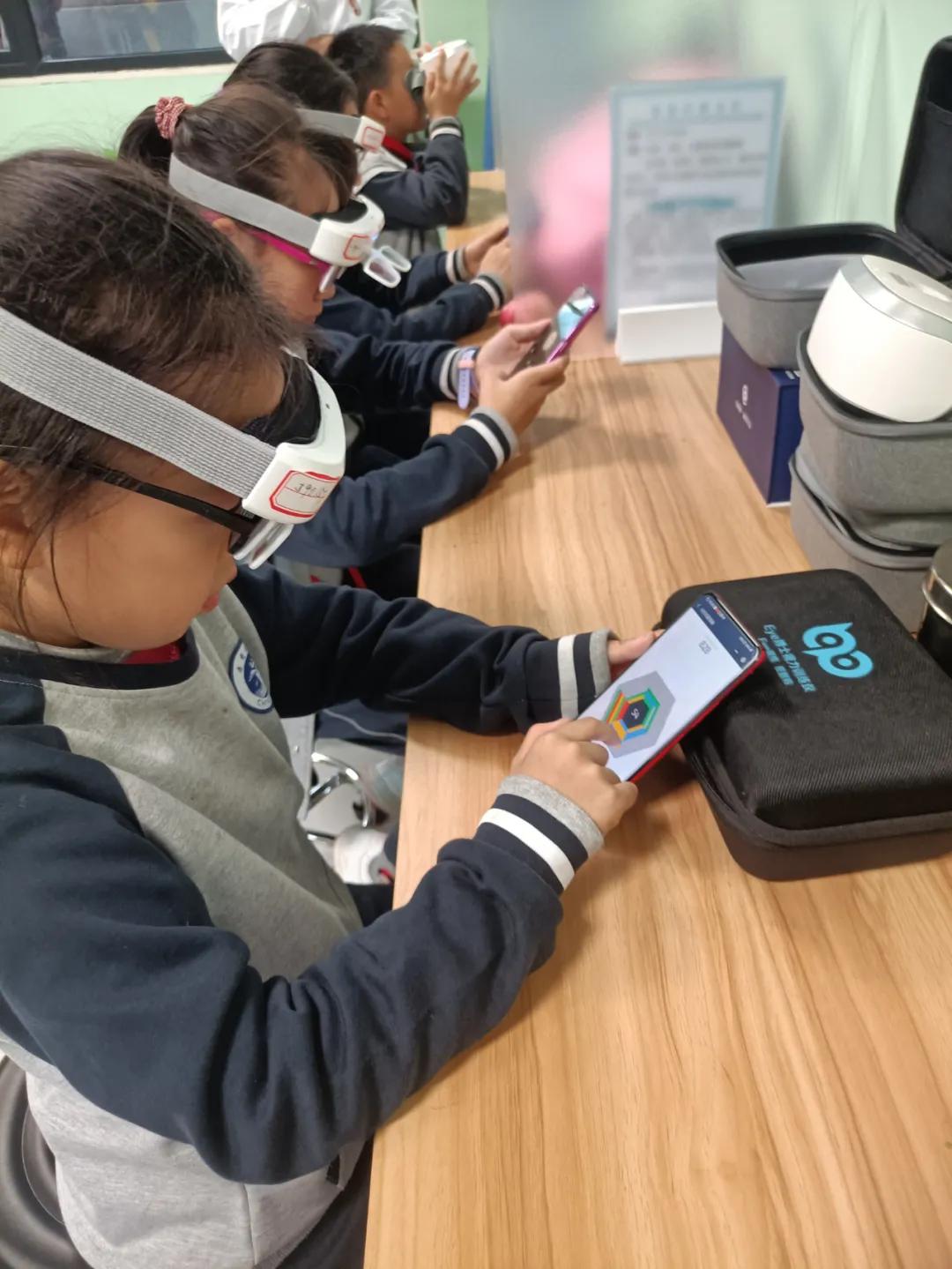 家校合作共育助力线上教学,近视防控与家校合作方案