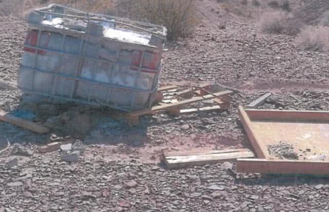 女子被困沙漠老公营救被杀,女子被困沙漠丈夫被杀害