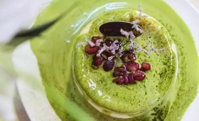 我在2018年的网红美食堆里，精挑出了这23家火爆的店给你！