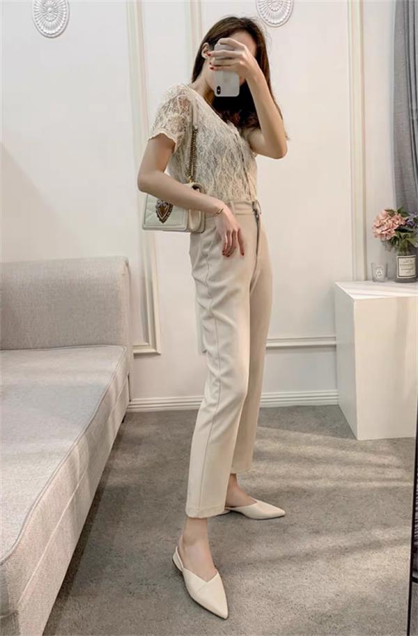 洋气穆勒鞋最新款时髦,穿的鞋子新款小白鞋