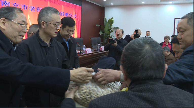 你来说一说：发生在南充嘉陵龙蟠的这件事，是不是极度舒适？