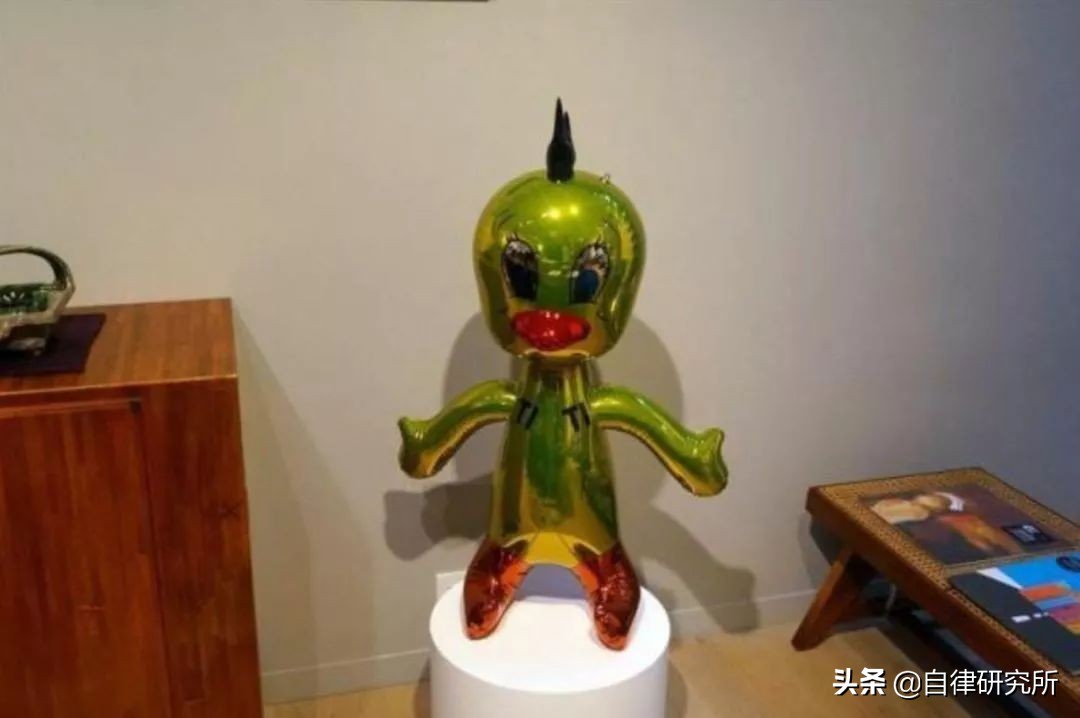 送10亿，征女友包下火箭登月高中毕业的他为何成为日本最潮富一代