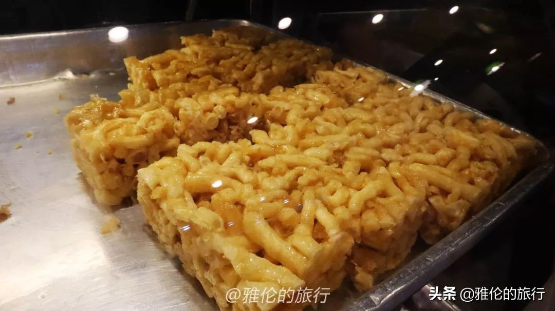 女生喝冰泉豆浆,梧州人喝冰泉豆浆