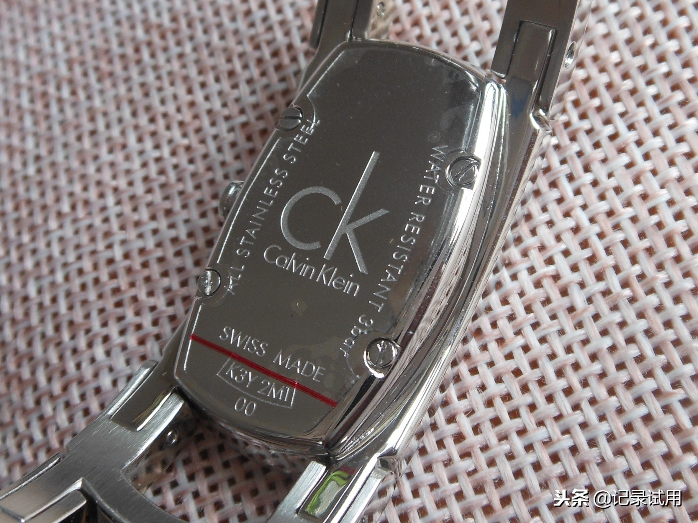 ck手表和天王手表哪个好一点,袋鼠手表和ck手表哪个好