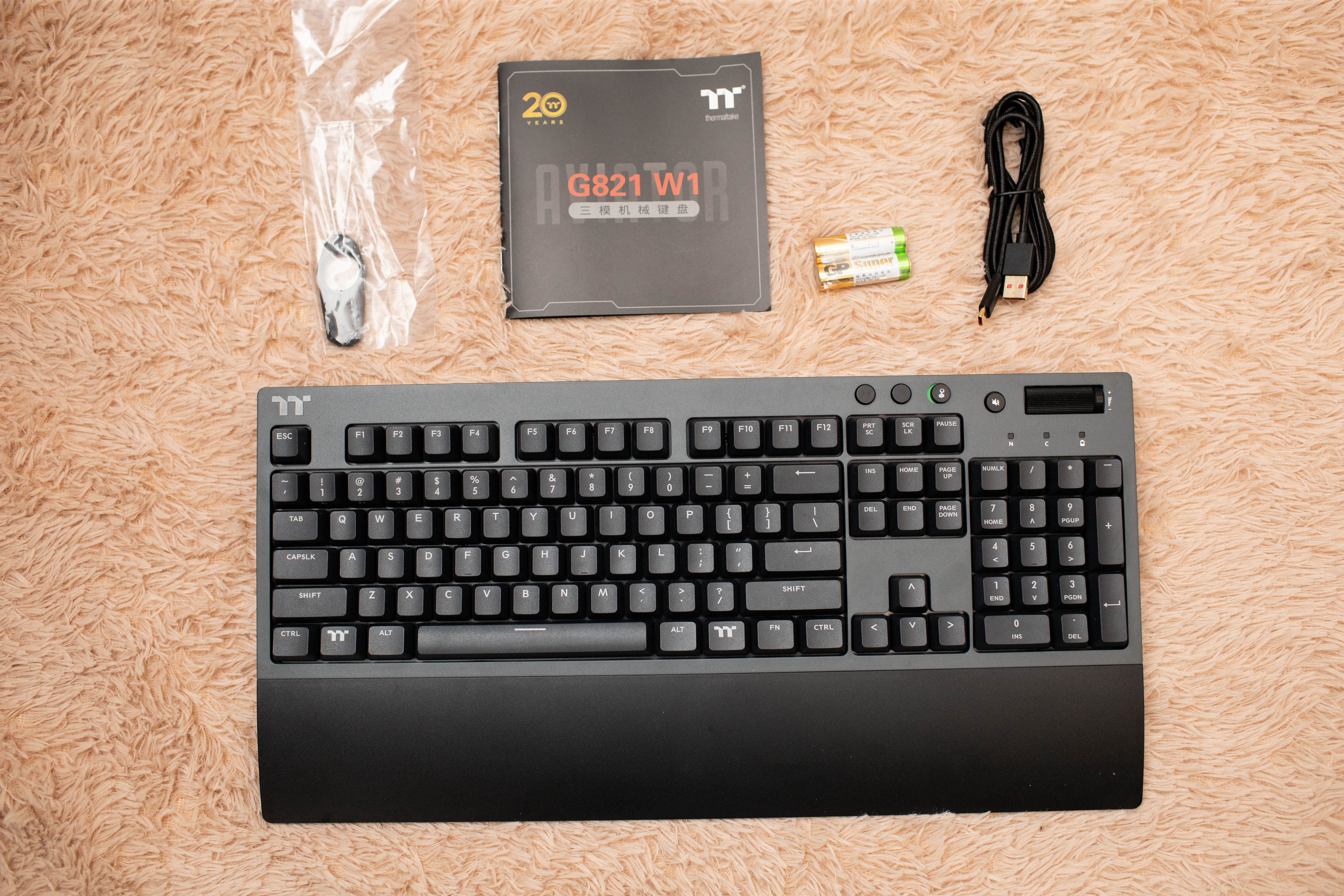 tt快银轴键盘,ttc最新键盘