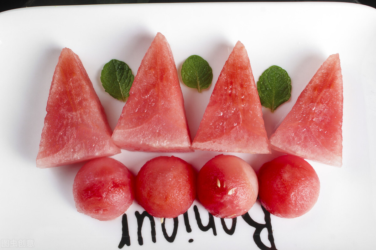 子宫肌瘤吃了六种食物会变癌吗,子宫肌瘤0.8*0.6毫米需要忌口吗