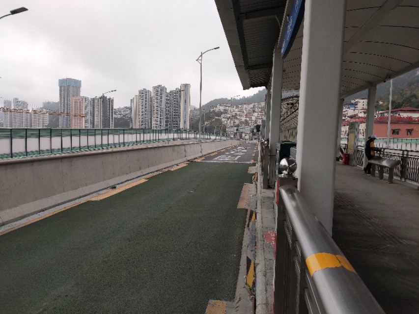 brt快速公交哪个城市比较发达,brt快速公交私家车可以走吗