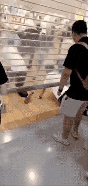 优衣库又曝小视频，这次车企们真应该好好学学了