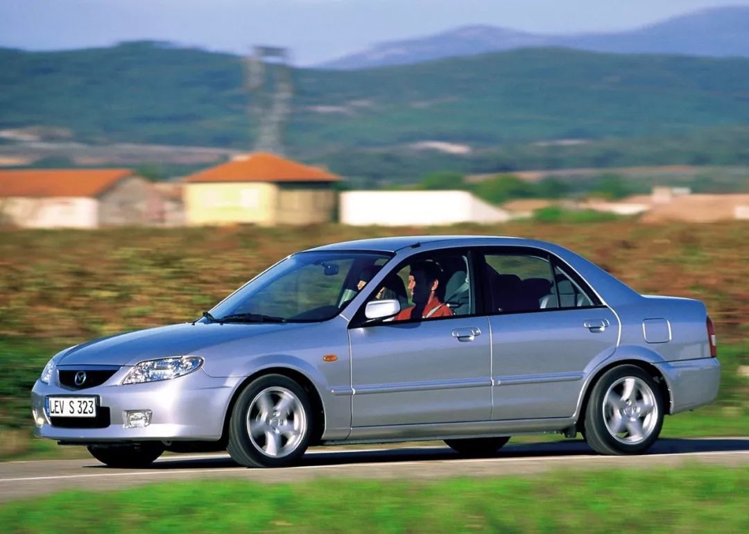 马自达323和海马普力马,谁还会想起当年的马自达
