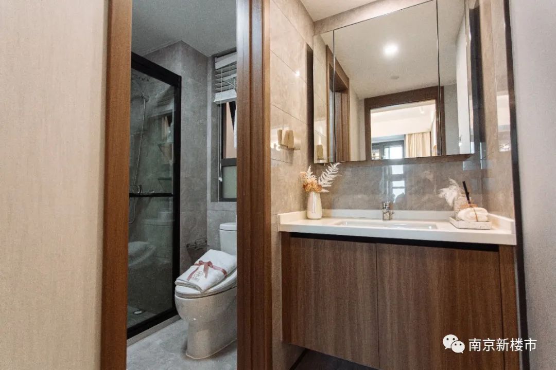 南京栖霞区超大别墅豪宅,南京最新高度6到7层高档楼盘