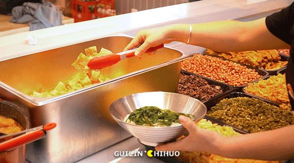 螺蛳粉好吃的秘密就是这碗高汤,煮螺蛳粉的汤第一遍为什么要倒掉