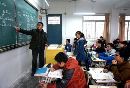 平时努力学习,成绩却不理想?20年班主任:区分1点,坚持做2事