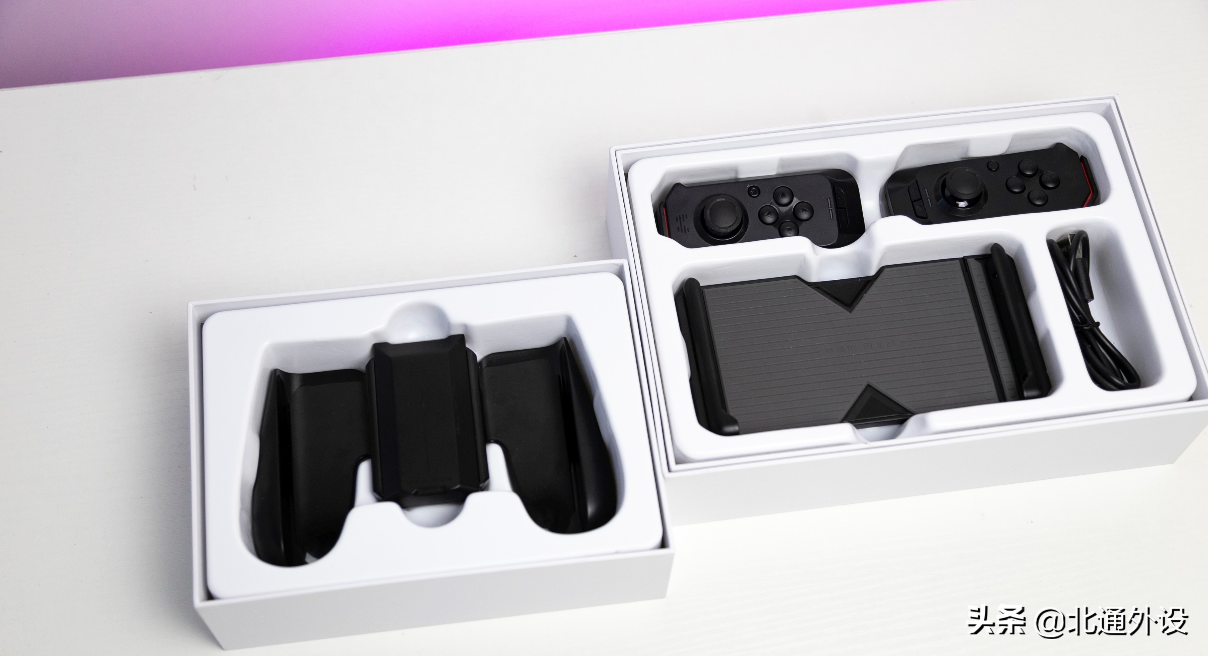 黑鲨游戏手机3原神体验,北通h2和黑鲨手柄对比