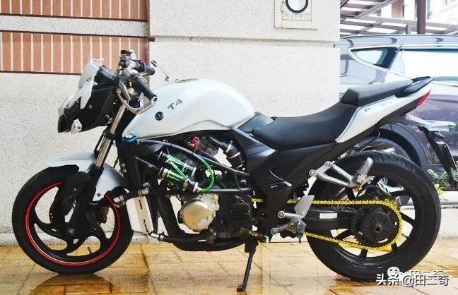 19款SYM新车发布,搭载ZXR400引擎,超炫涡*大轮**灯指纹启动