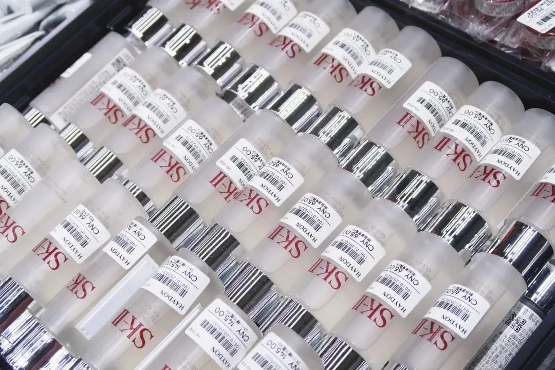 广州、武汉惊现“黑洞”，被“吸”进的消费者几乎没人空手而出