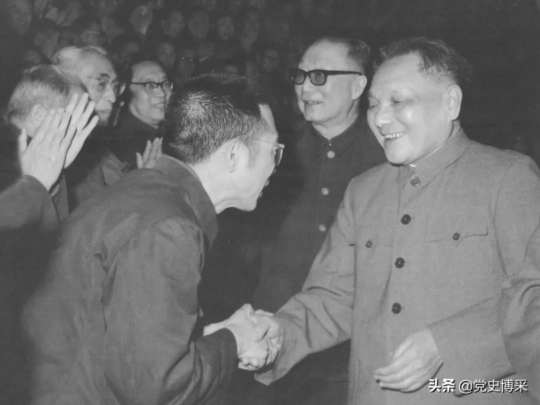 *小平邓**：甘当陈景润的“后勤部长”，一周内为数学家解决三个问题