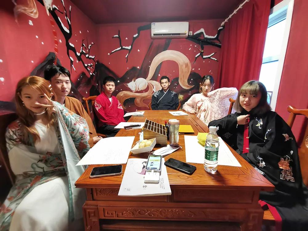 剧本杀玩起来很上头,剧本杀为了美好的未来和明天