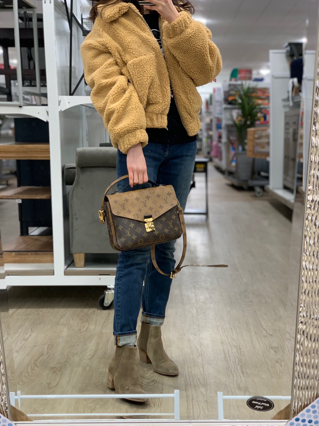 今年流行的lv包包款式,正品lv女包经典款louisvuitton多少钱