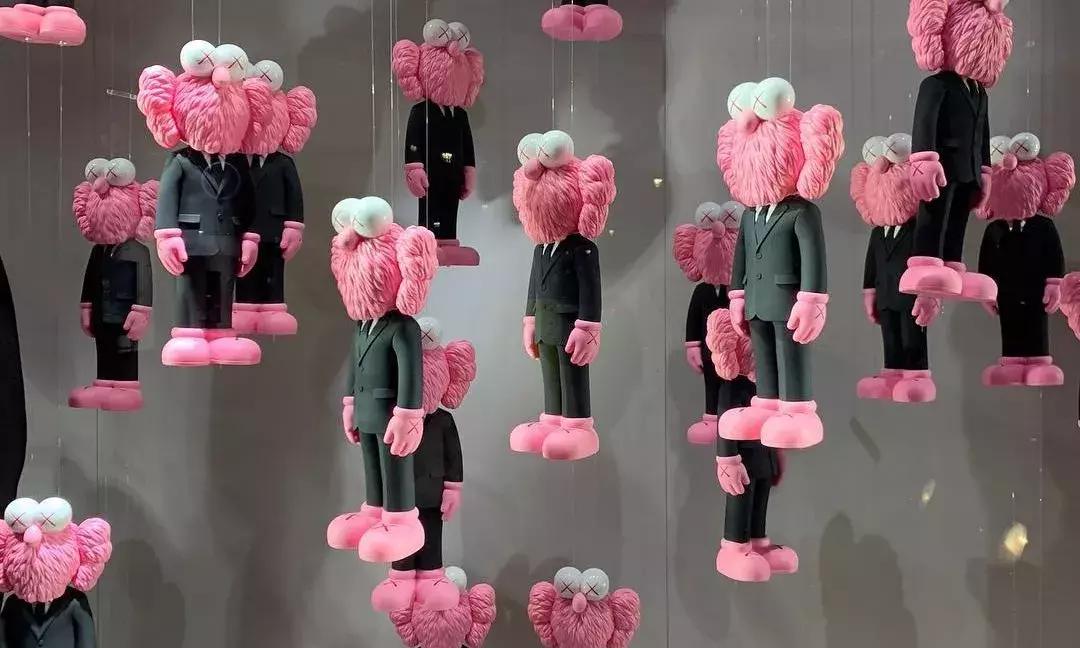 1万块的CHANEL篮球,2万块的LV排球,原来买包才是最便宜的开销