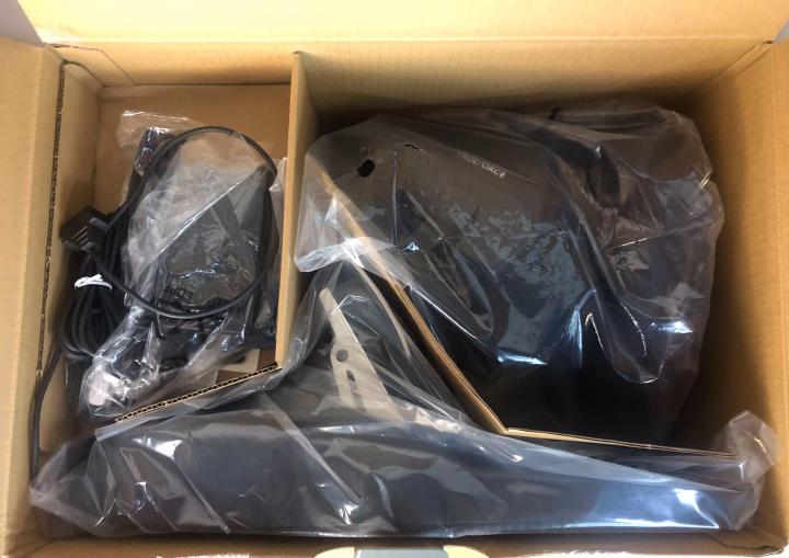 罗技g923力反馈方向盘 (开箱体验罗技g923赛车方向盘)