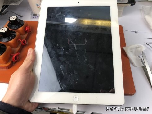 ipad4黑屏无法开机是什么情况,ipad4换屏后不开机怎么回事