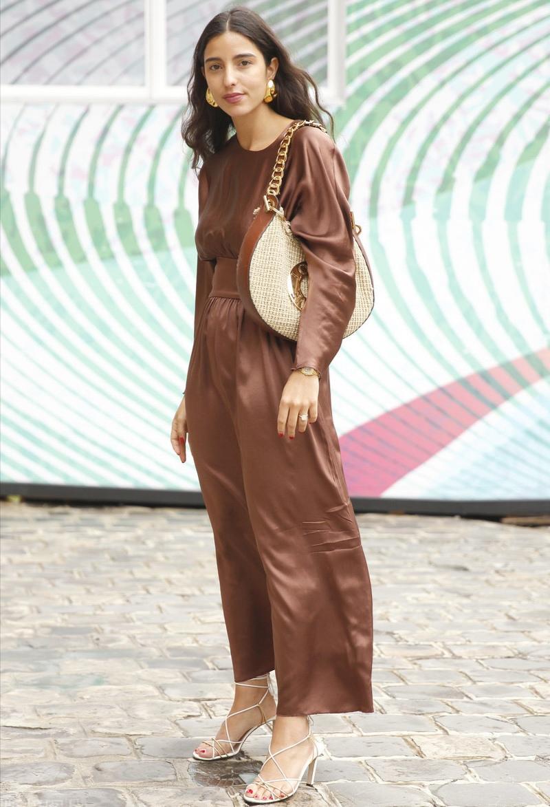 欧美风穿搭街拍高跟凉鞋,罗马凉鞋夏日必备通勤凉鞋