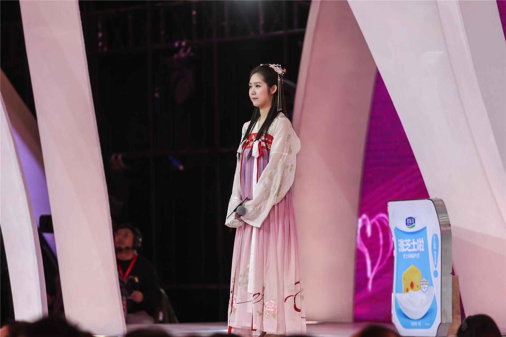 非诚勿扰女嘉宾返场,非诚勿扰2018两个女嘉宾全部留灯