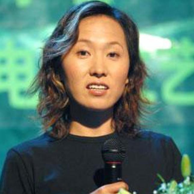 王军霞田径第一人,田径奥运冠军王军霞晒出视频