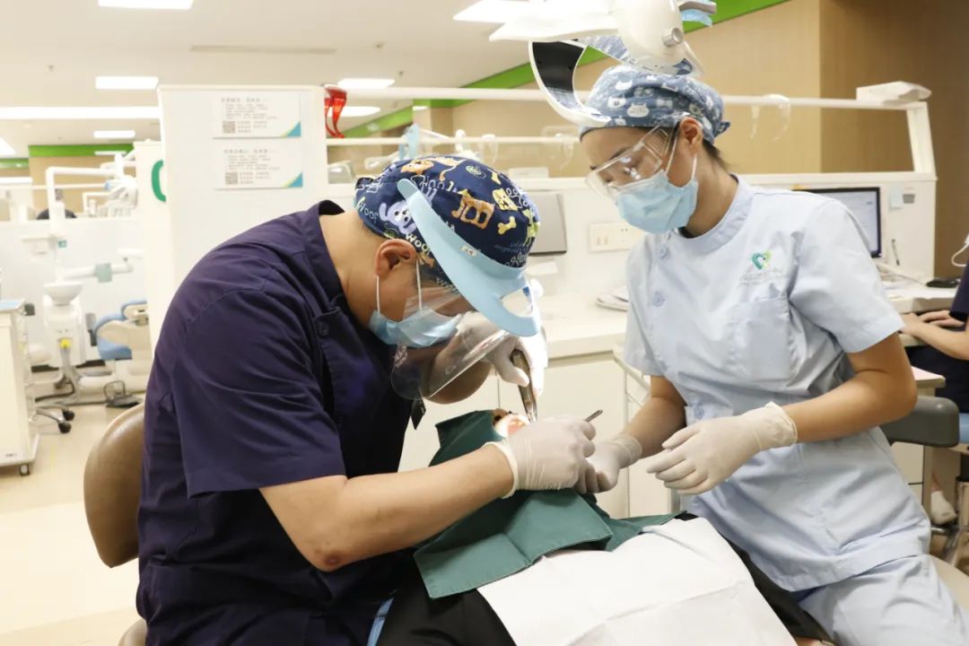 拔牙打麻药之后能打新冠疫苗吗,打了新冠疫苗会头蒙吗