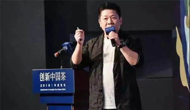 “背背佳之父”杜国楹，如何收割“智商税”？