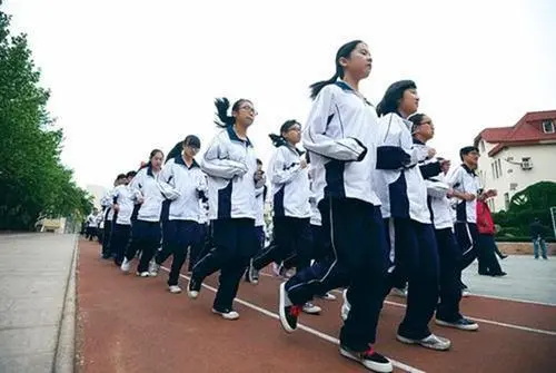 初中生的身高表出炉你达标了吗,初中生身高标准是多少正常