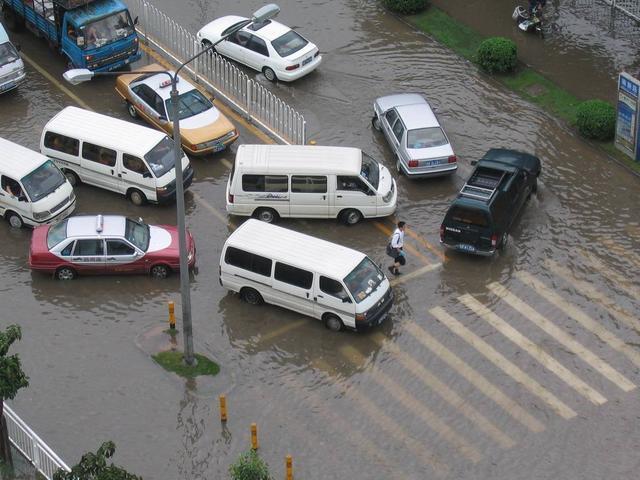 掉头三不踩是哪三个,掉头二档三不踩