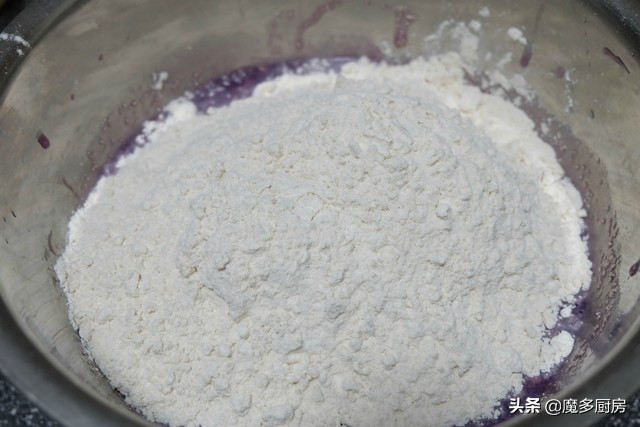 大包子的包子皮,妈妈蒸的大包子美味